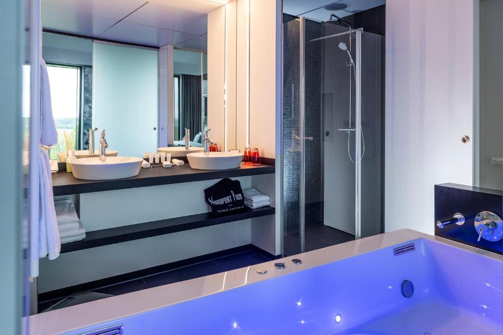 エアポート プラザ ホテル ハンブルク (Airport Plaza Hotel Hamburg) バスルーム（客室）