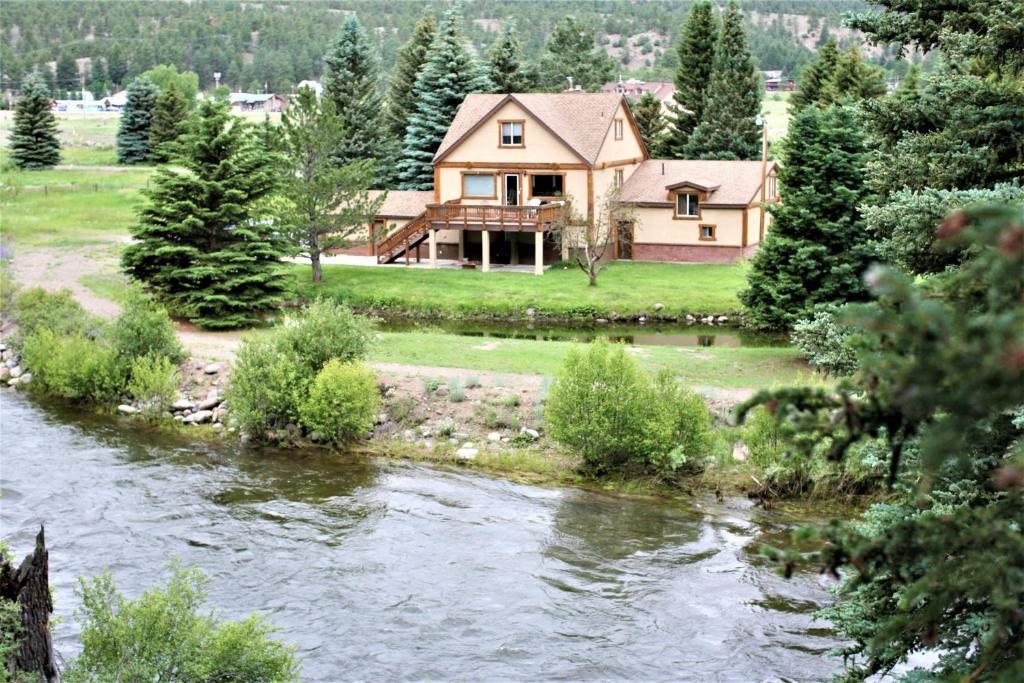 Otter's Place, South Fork