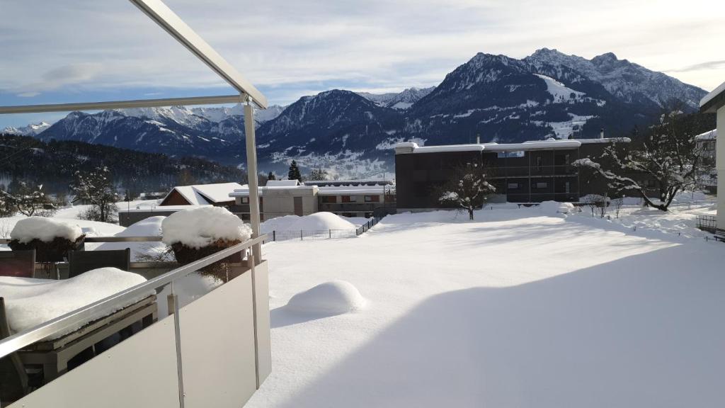 Ferienwohnung Metzler - Blick auf die Berge photo