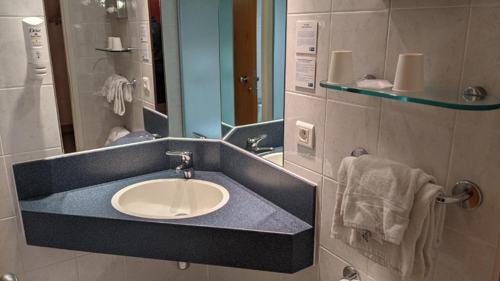 Holiday Inn Express Grenoble-Bernin Photo 27