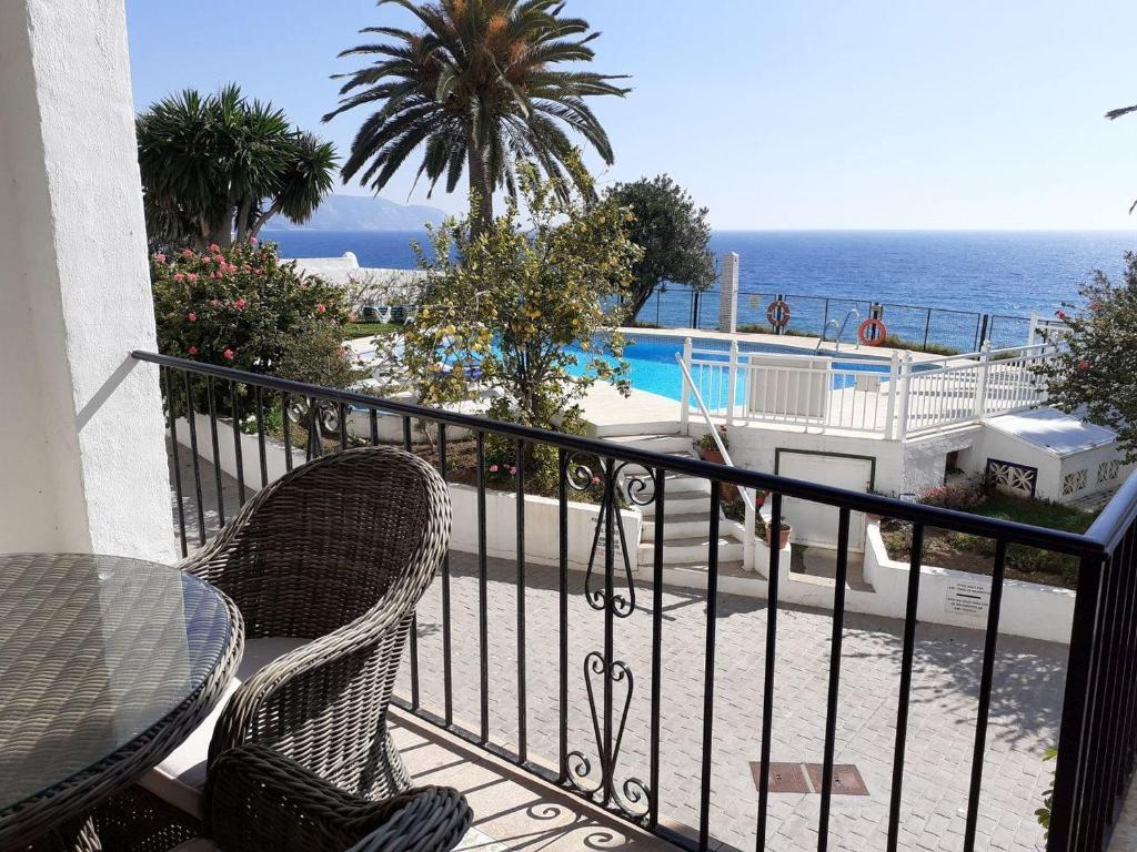 TUHILLO 1i MENYBER, Nerja