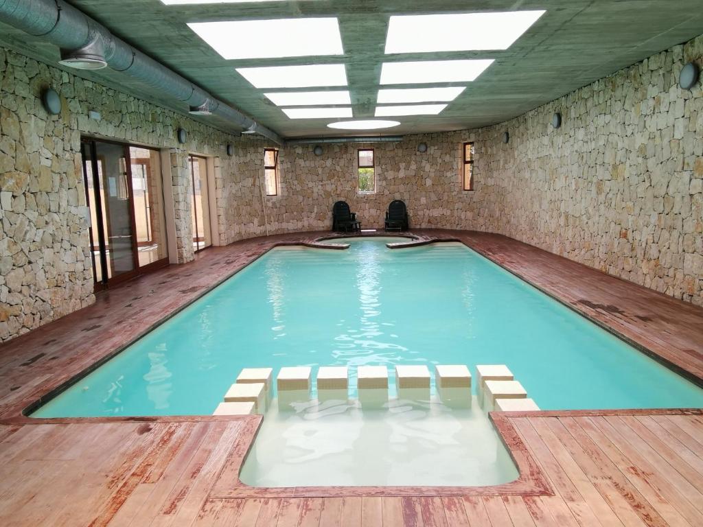 Beautiful penthouse with 3 pools, indoor heated pool, sauna, jacuzzi - 3