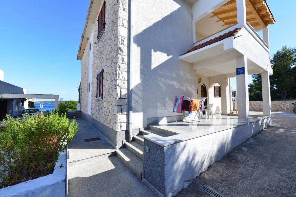 Apartments Šimić, Zavala