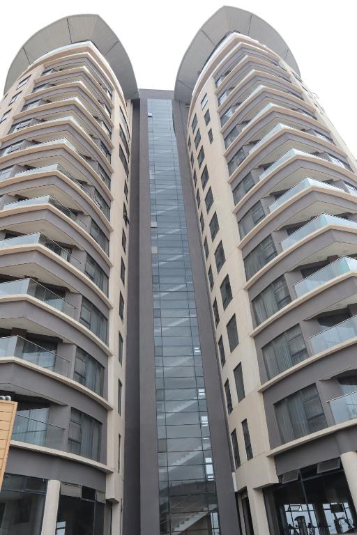 The Curve by the Park Apartment