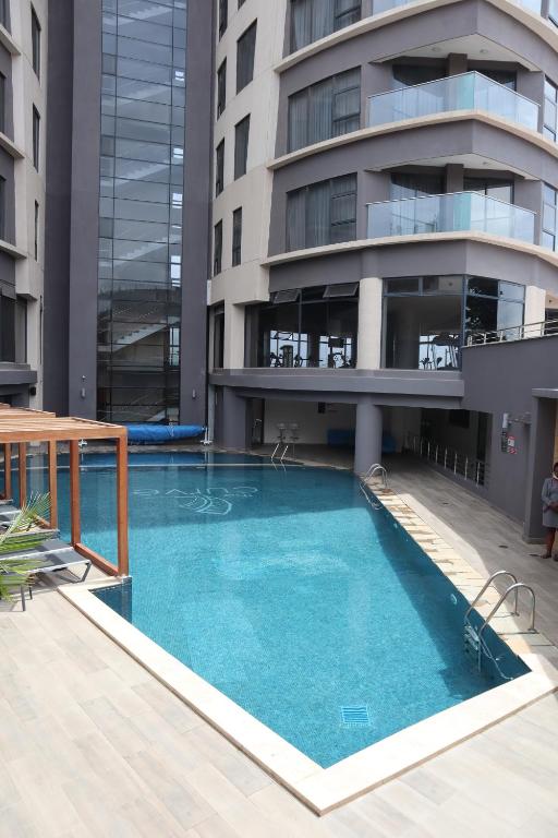 スイミングプール