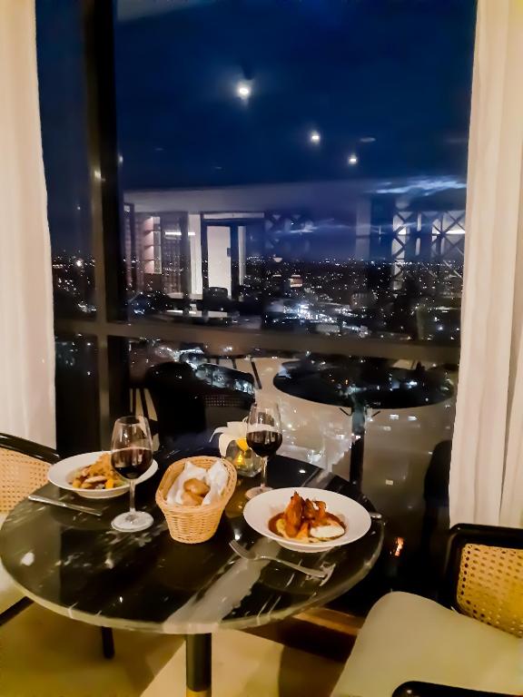 Restaurant, The Excelsior Hotel Las Pinas in Manila