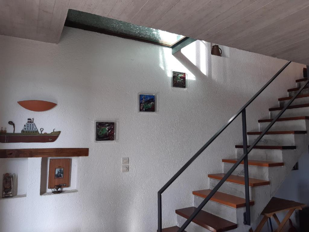 Red Art Maisonette photo