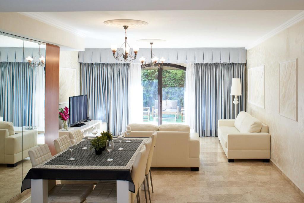 Luxurious Duplex Garden Parking in David Village photo