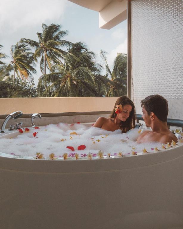 Hot tub