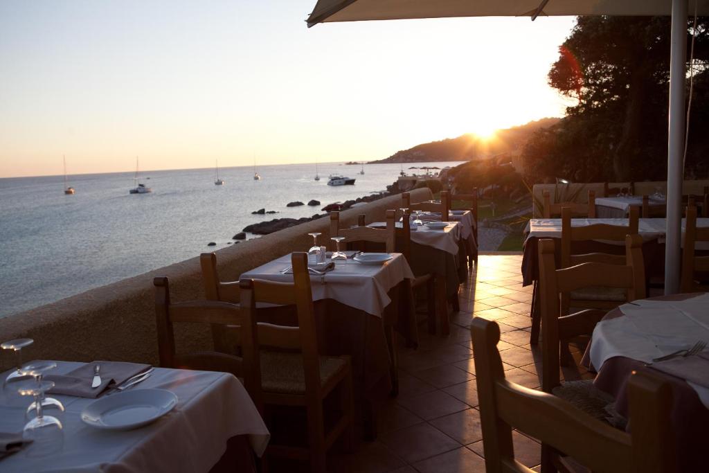 Club Esse Shardana — Restaurant & bars in Capo Testa, Sardinia