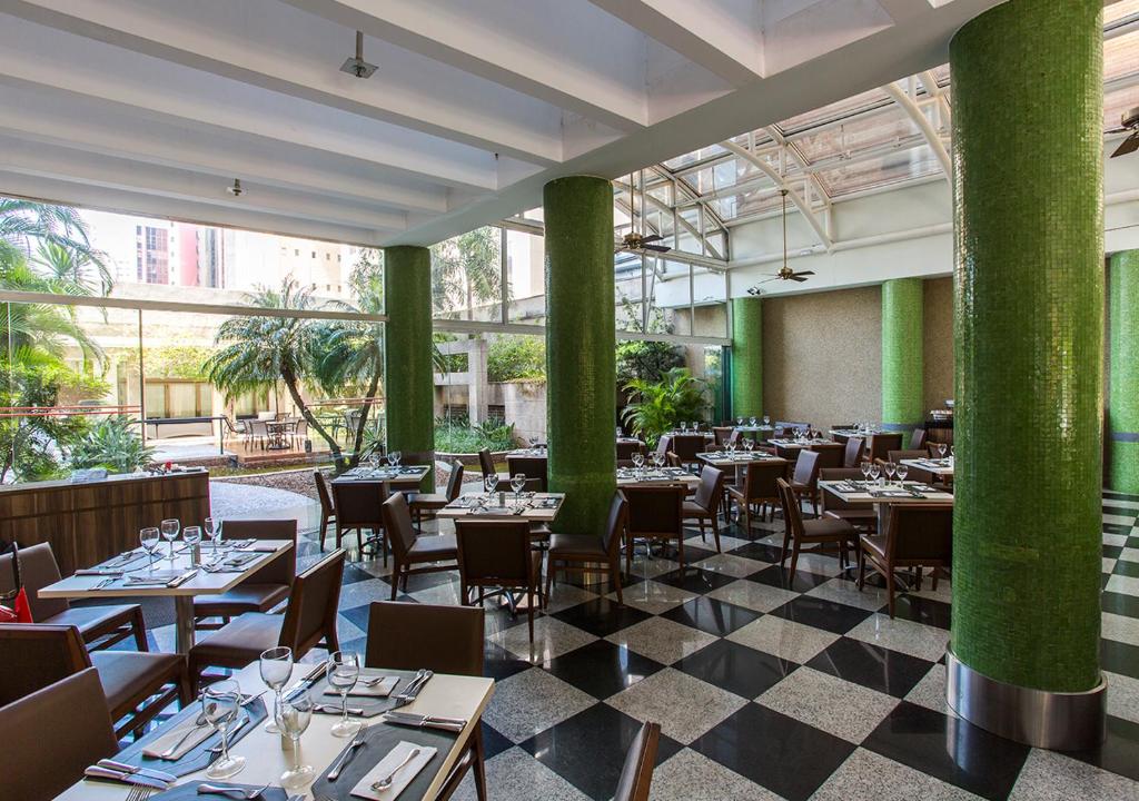 Estanplaza International Photo 2