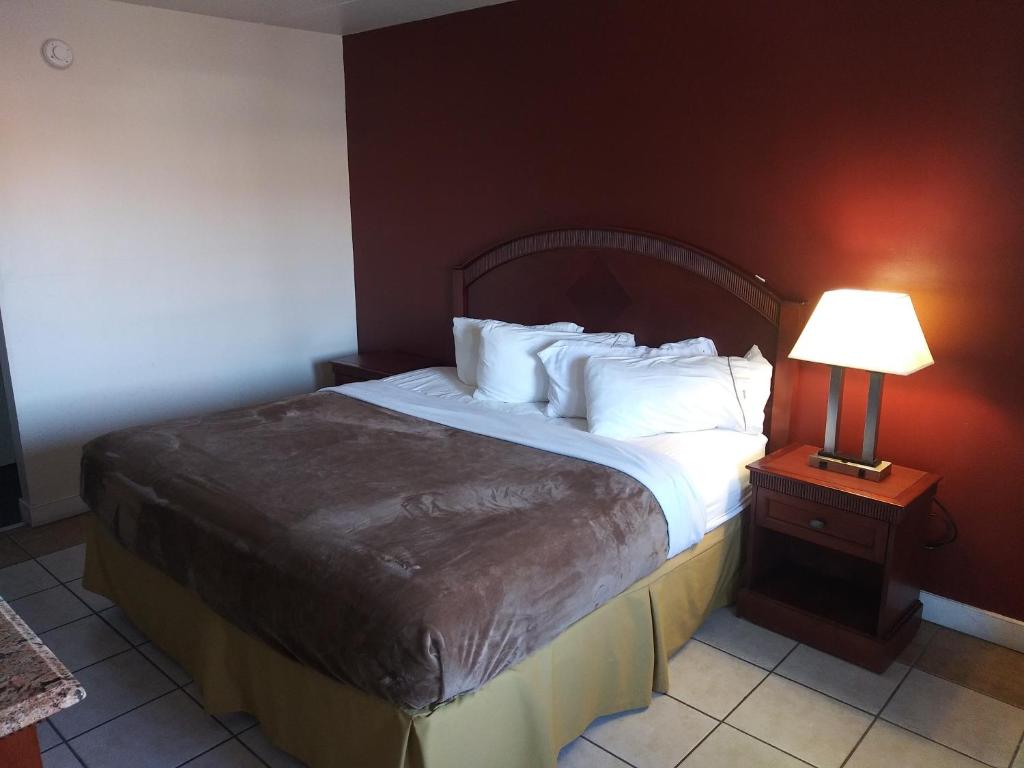 Red Apple Inn photo