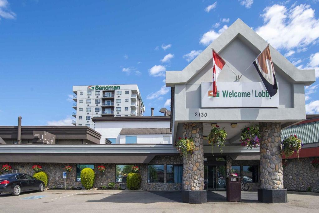 Sandman Hotel & Suites Kelowna photo