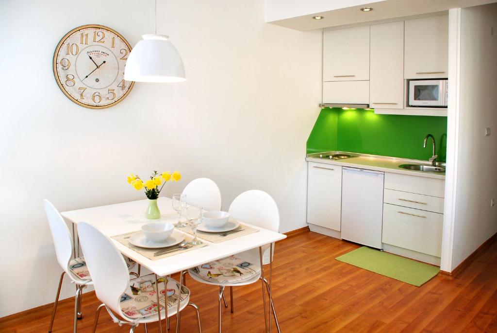 Modern City Apartments - 2