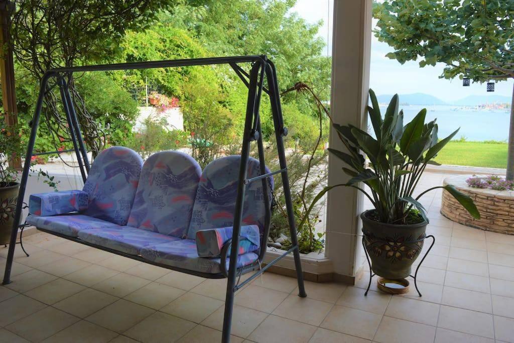 Harmony Seafront Apartment 전경