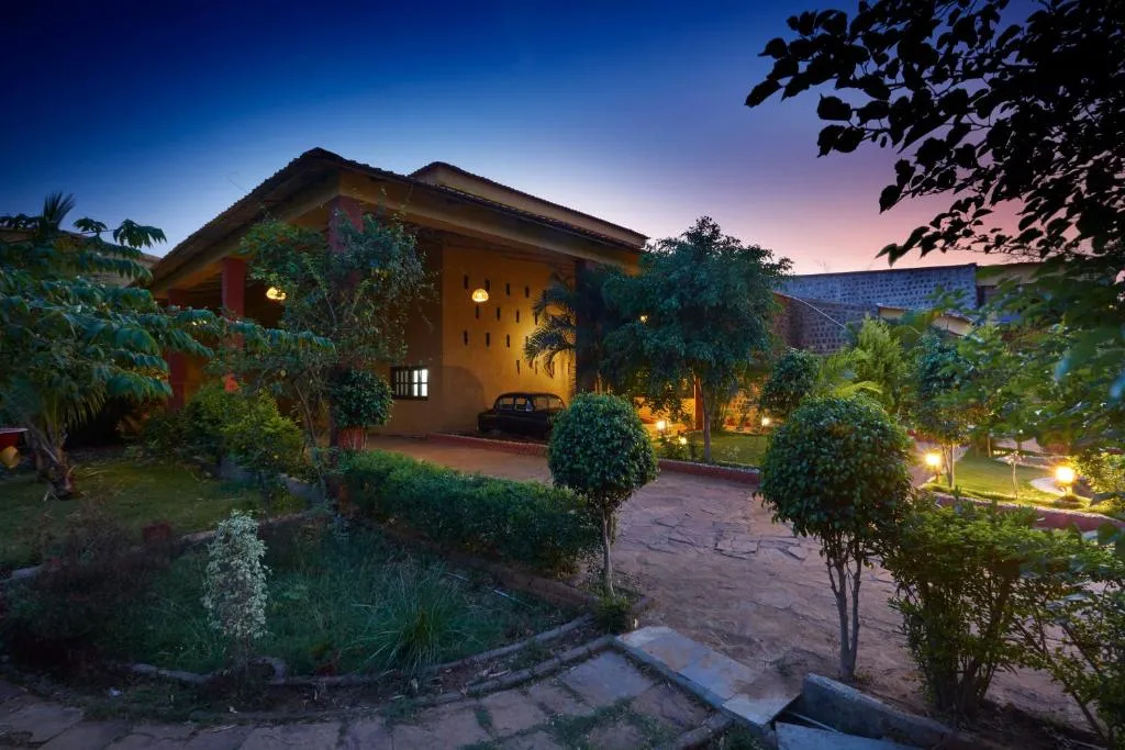 WelcomHeritage Jungle Home Pench，位于Khawāsa的酒店