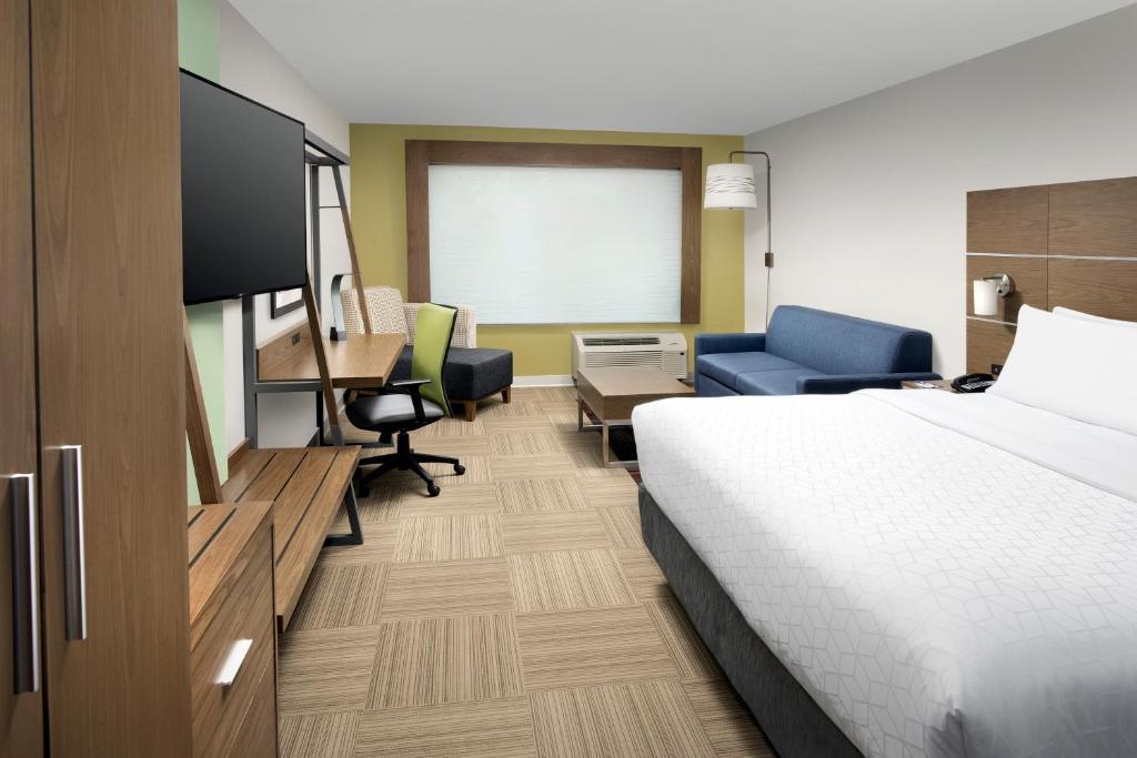 Holiday Inn Express & Suites Kingsland I-95-Naval Base Area photo