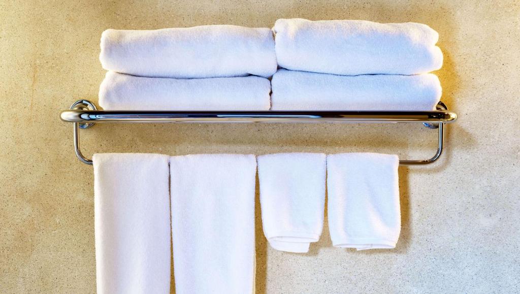 Magnuson Hotel Commerce Photo 15