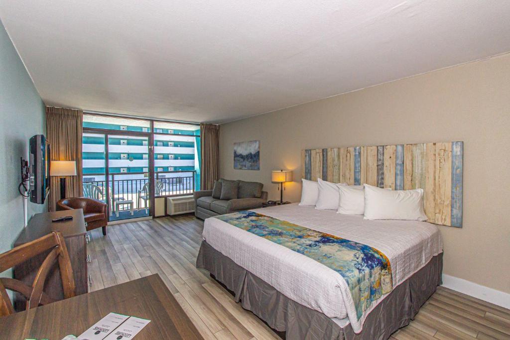 Landmark Resort King Suite Unit 710 Beautifully Updated Sleeps 4 — Hotel in Myrtle Beach (SC)