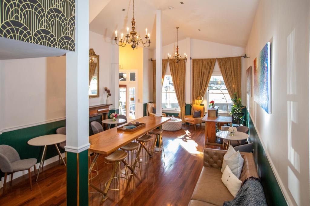 ワシントン スクエア イン (Washington Square Inn) フロント・ロビー