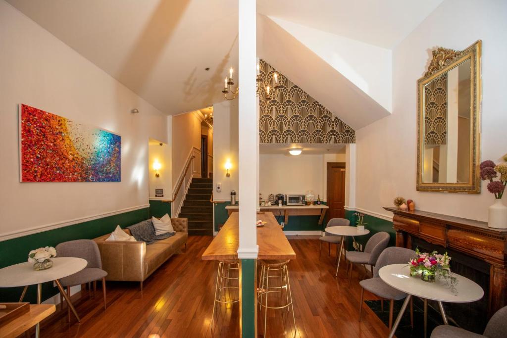 ワシントン スクエア イン (Washington Square Inn) フロント・ロビー