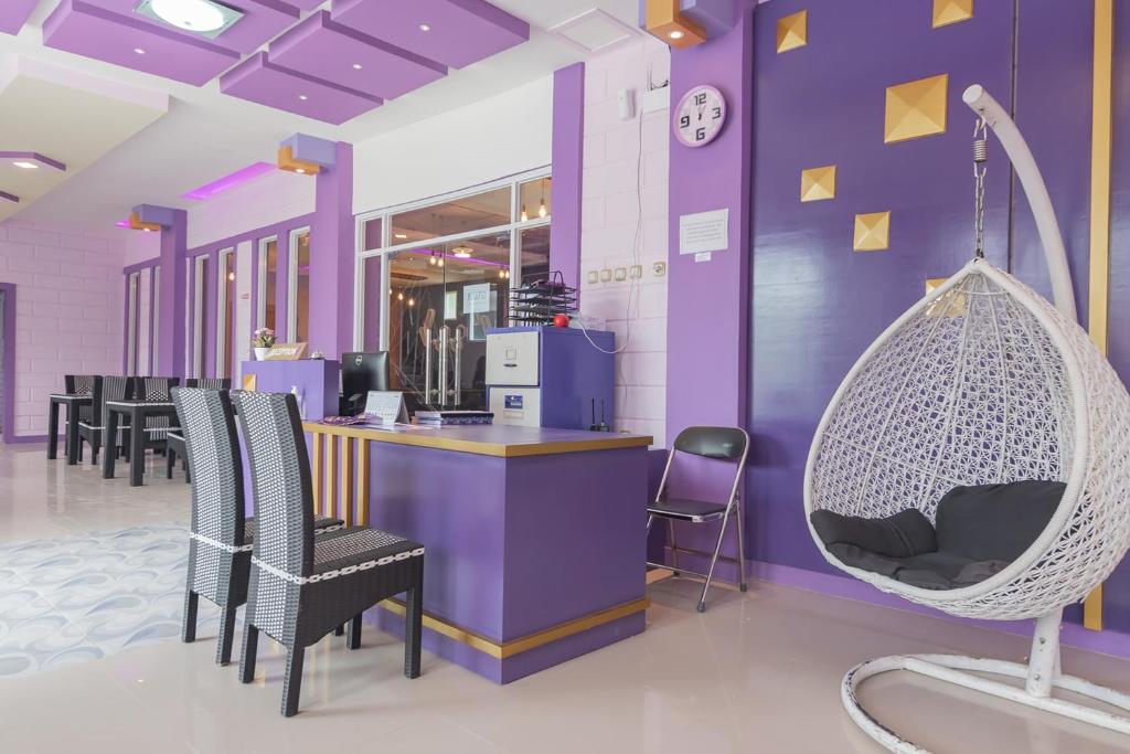 フロント・ロビー