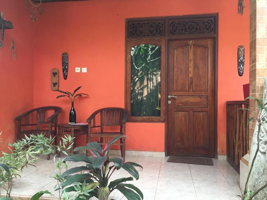Made Roejas Homestay photo