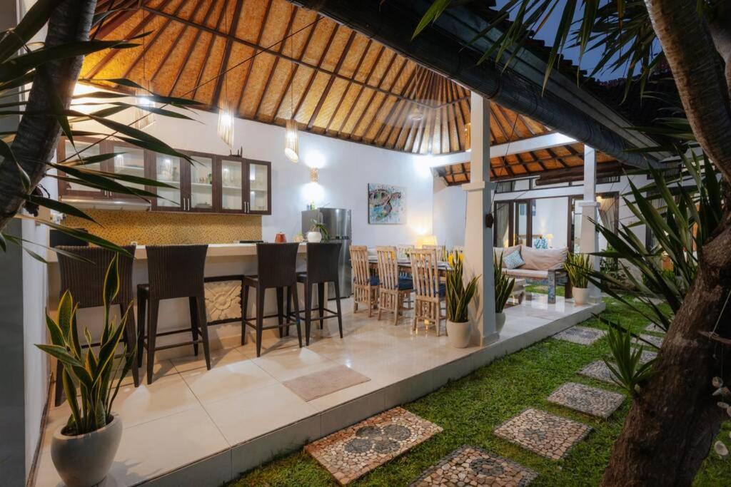 VILLA PENNY - 3 Bed Private Pool Villa in Seminyak photo