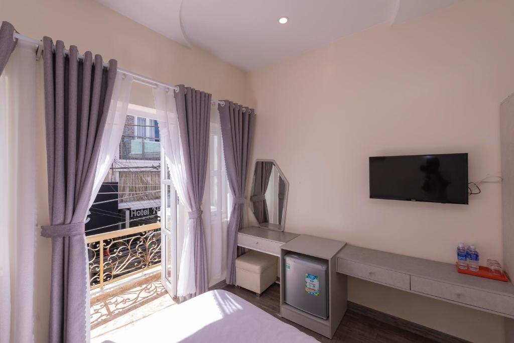 Khách sạn Tường Vy 2