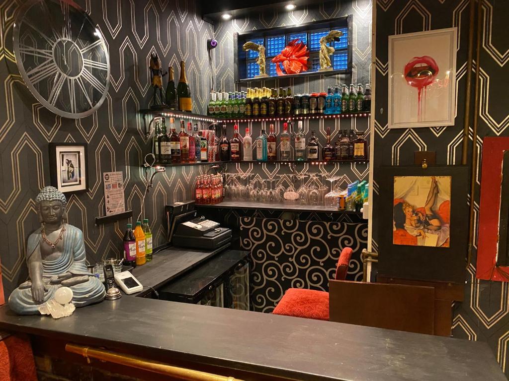Delovely Hotel photo
