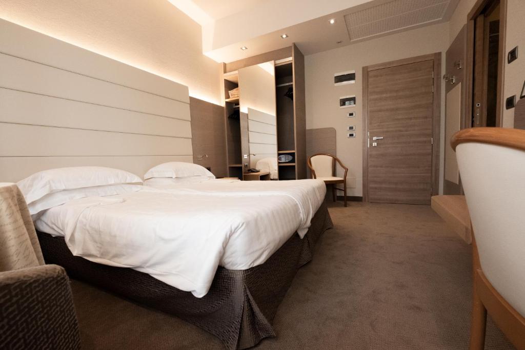 Hotel Capri Bardolino 3S - 5
