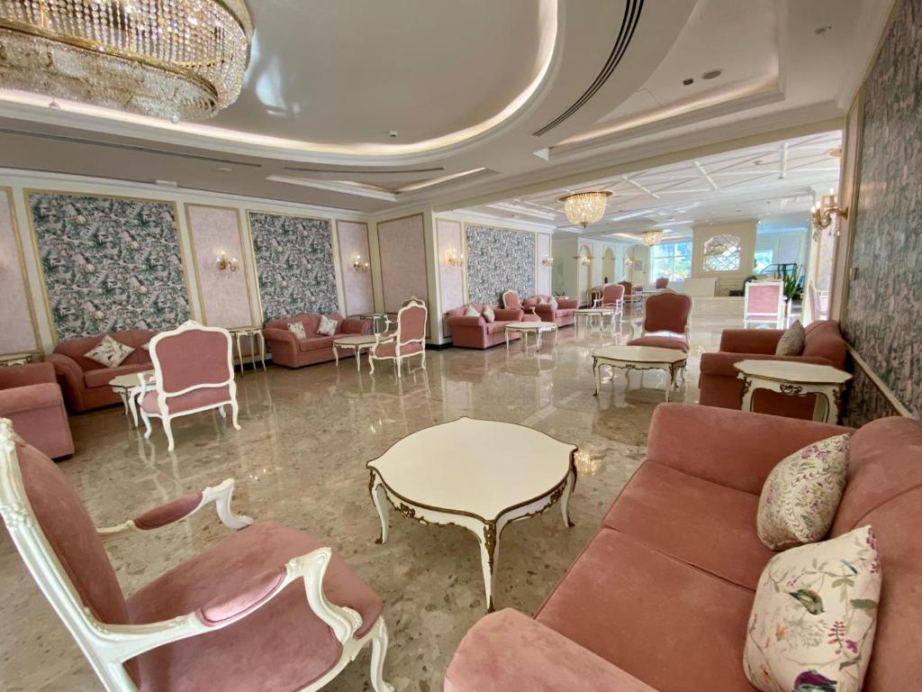 Magnum Hotel Suites photo