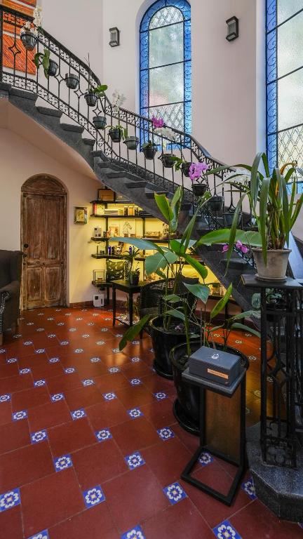 フロント・ロビー