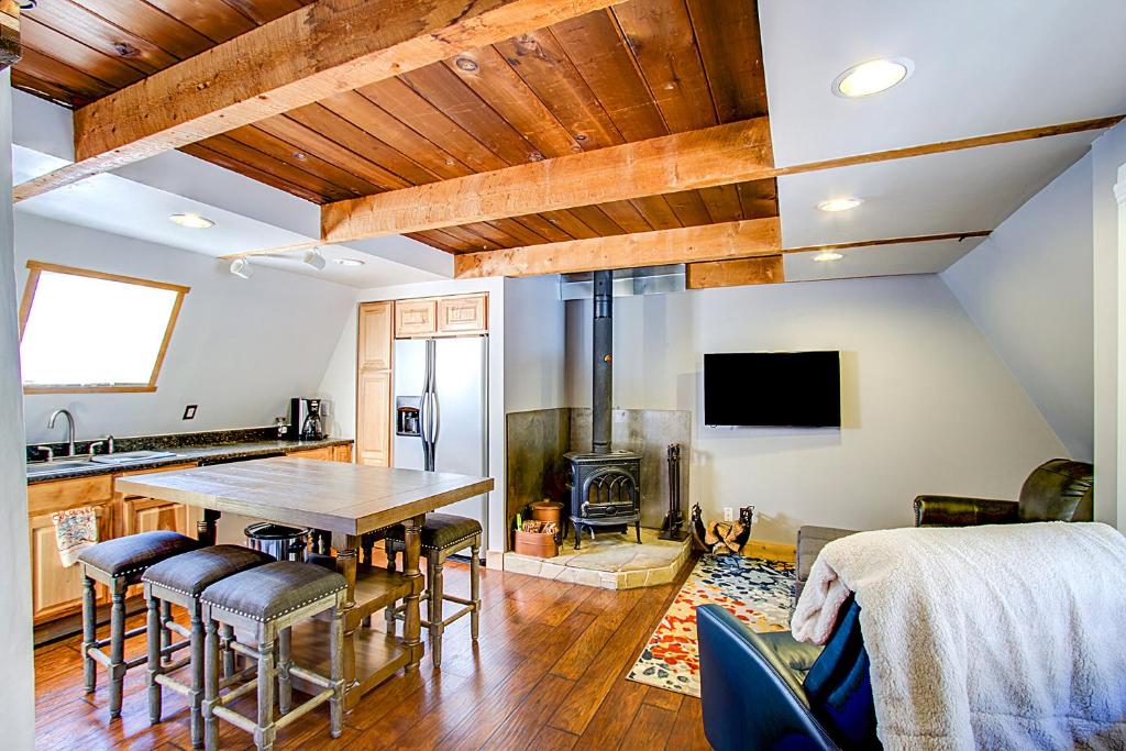 6524_Barton, Breckenridge