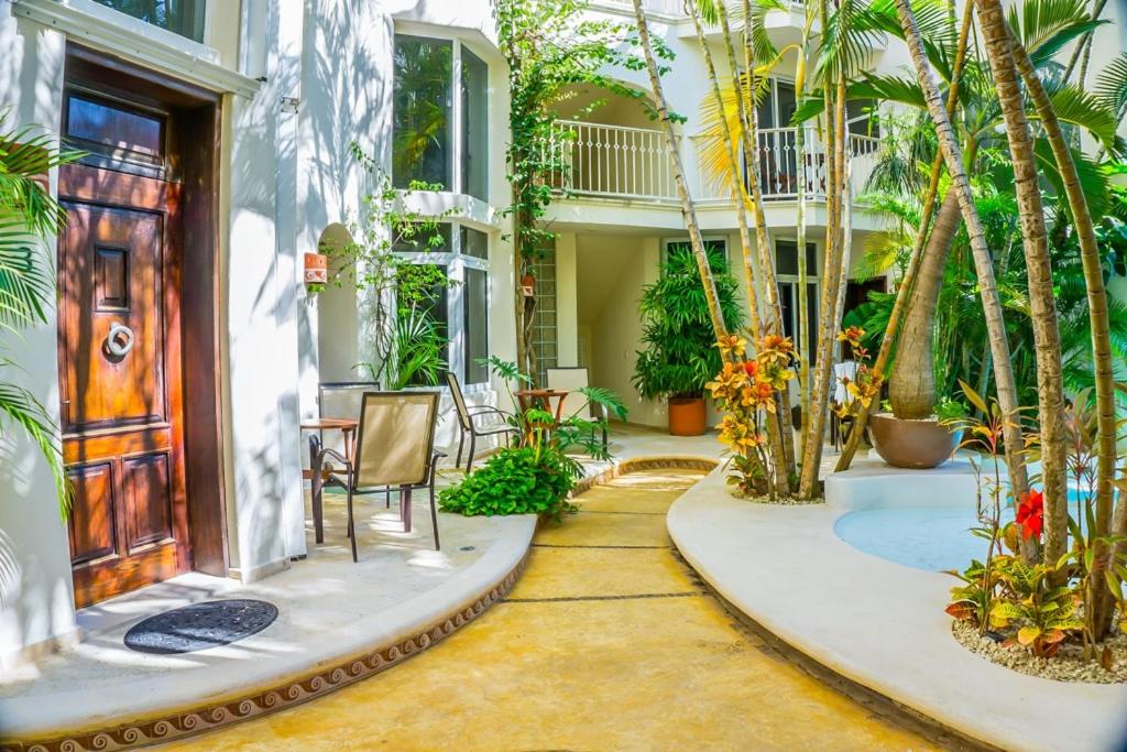 Royal Palms 3 condo - 2