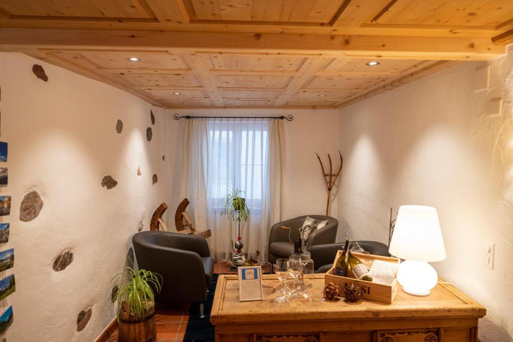 Hotel Engiadina photo