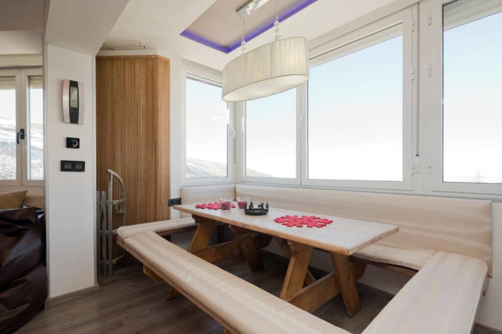 3 bdrm Penthouse in Sierra Nevada - 10 pax - 4