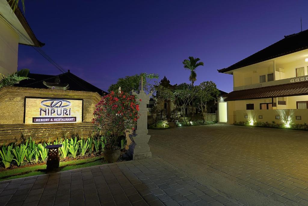 Nipuri Hotel & Villa