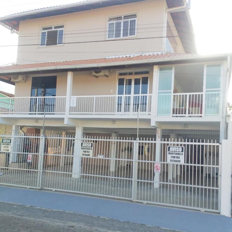 Residencial Costa do Encanto — Hotel in Penha (Santa Catarina)