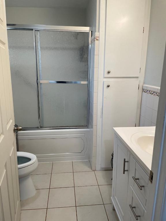Private Room in LA with free WIFI and TV with Shared Kitchen photo