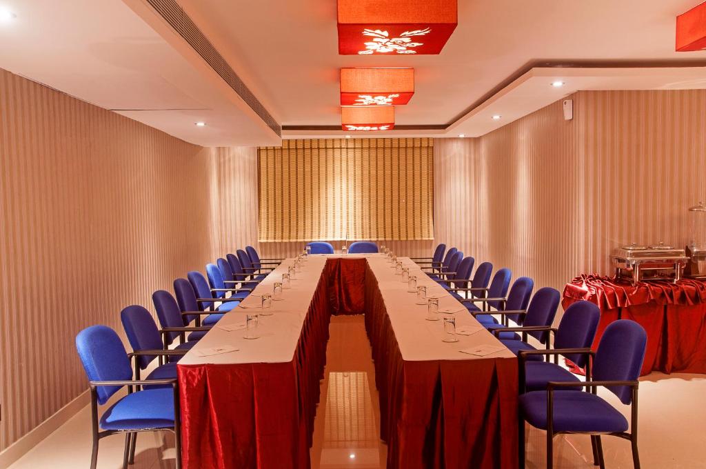 Highly rated by business travelers