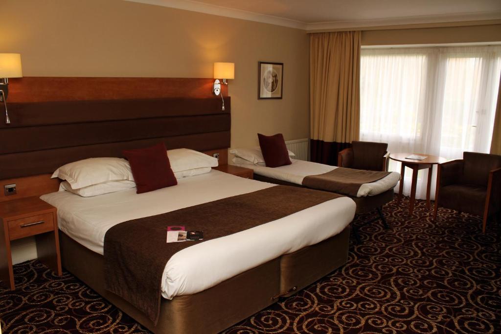 The Legacy Rose and Crown Hotel
