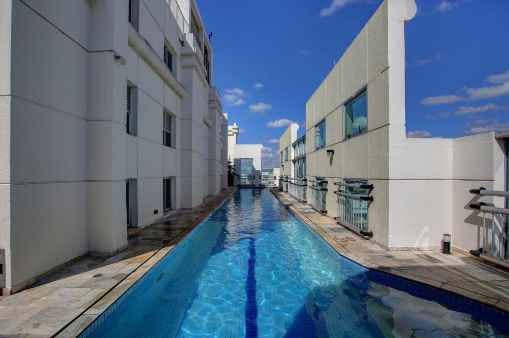Swimming pool, Quality Suites Oscar Freire in São Paulo