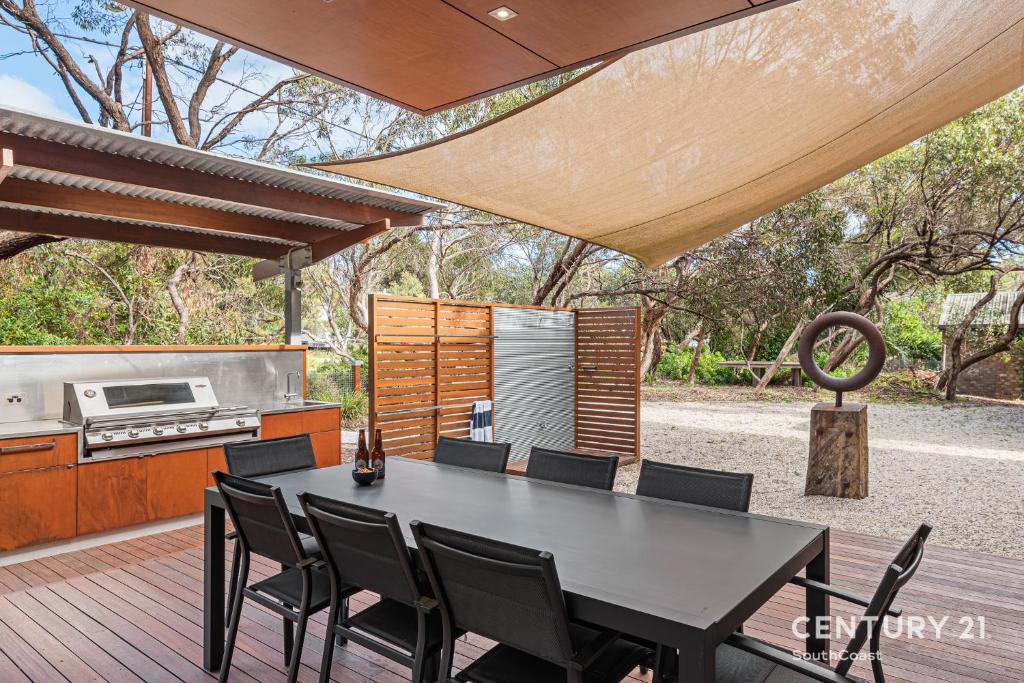 Tempo Rocks - Aldinga Beach - C21 SouthCoast Holidays
