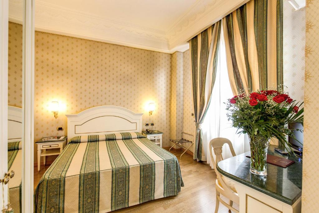 Hotel La Lumiere Di Piazza Di Spagna Photo 17