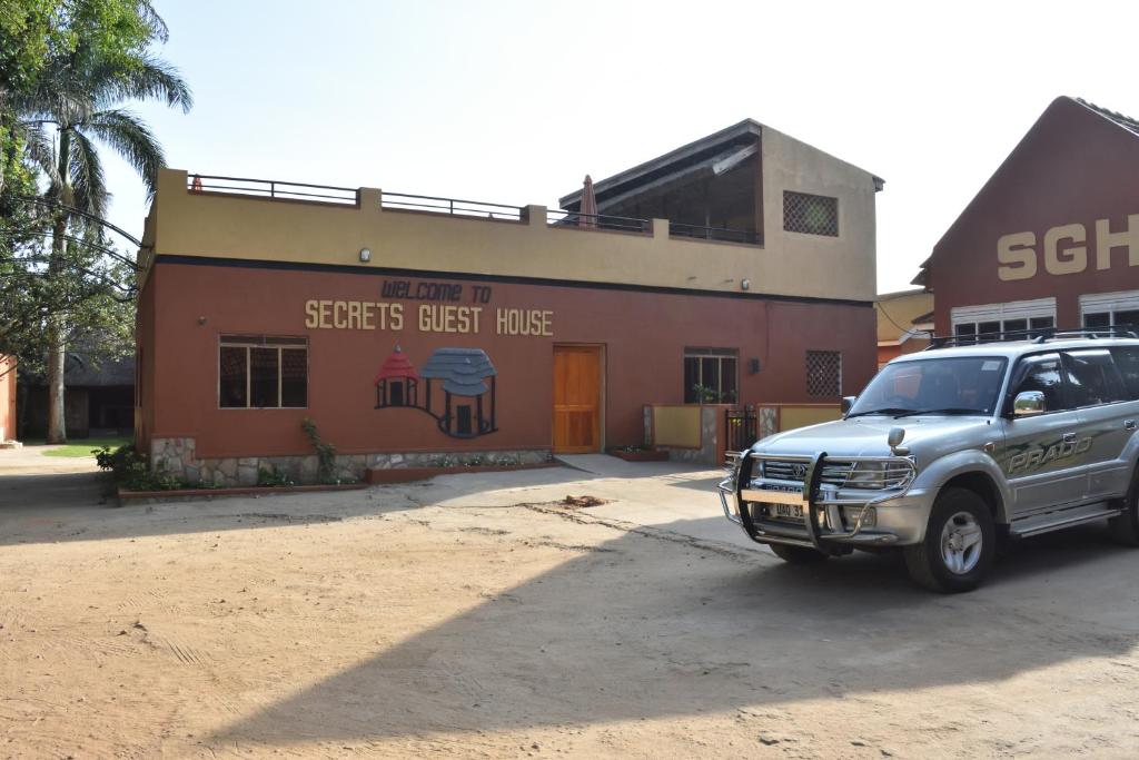 Secrets Guest House, Entebbe