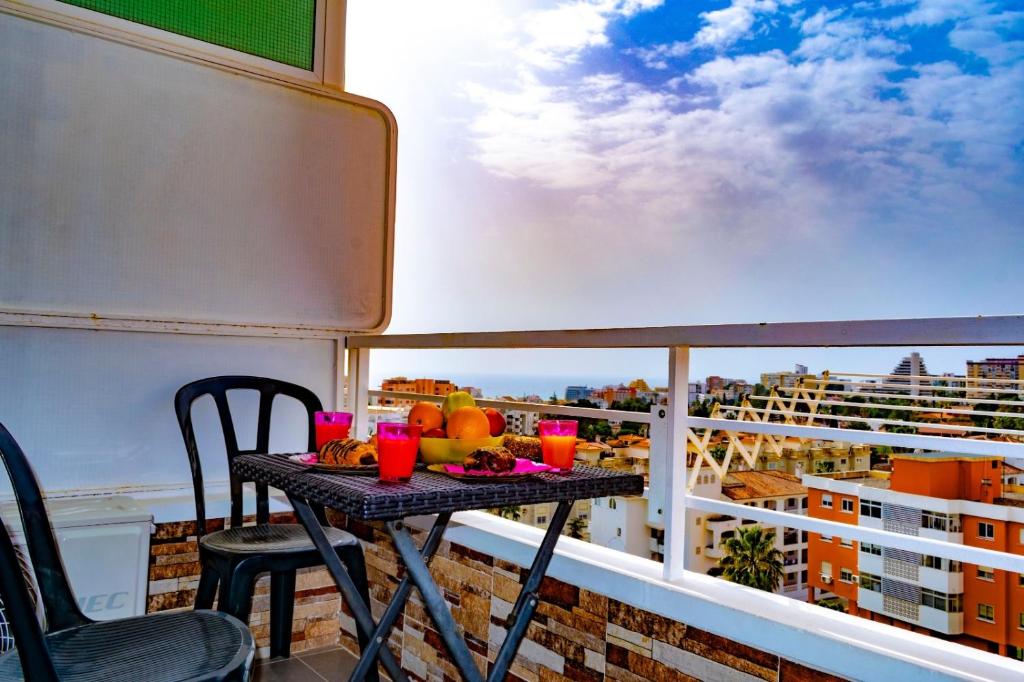 Nice studio with pool and internet fiber, Torremolinos