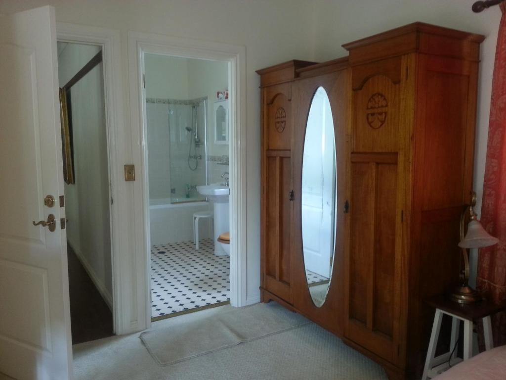 Grove Manor photo