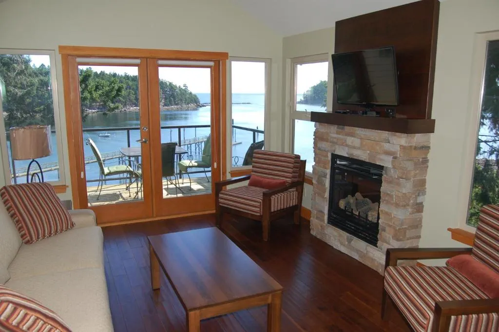Mayne Island Resort, hotel in Mayne Island