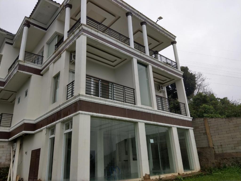 Villa HALA — Hotel in Puncak